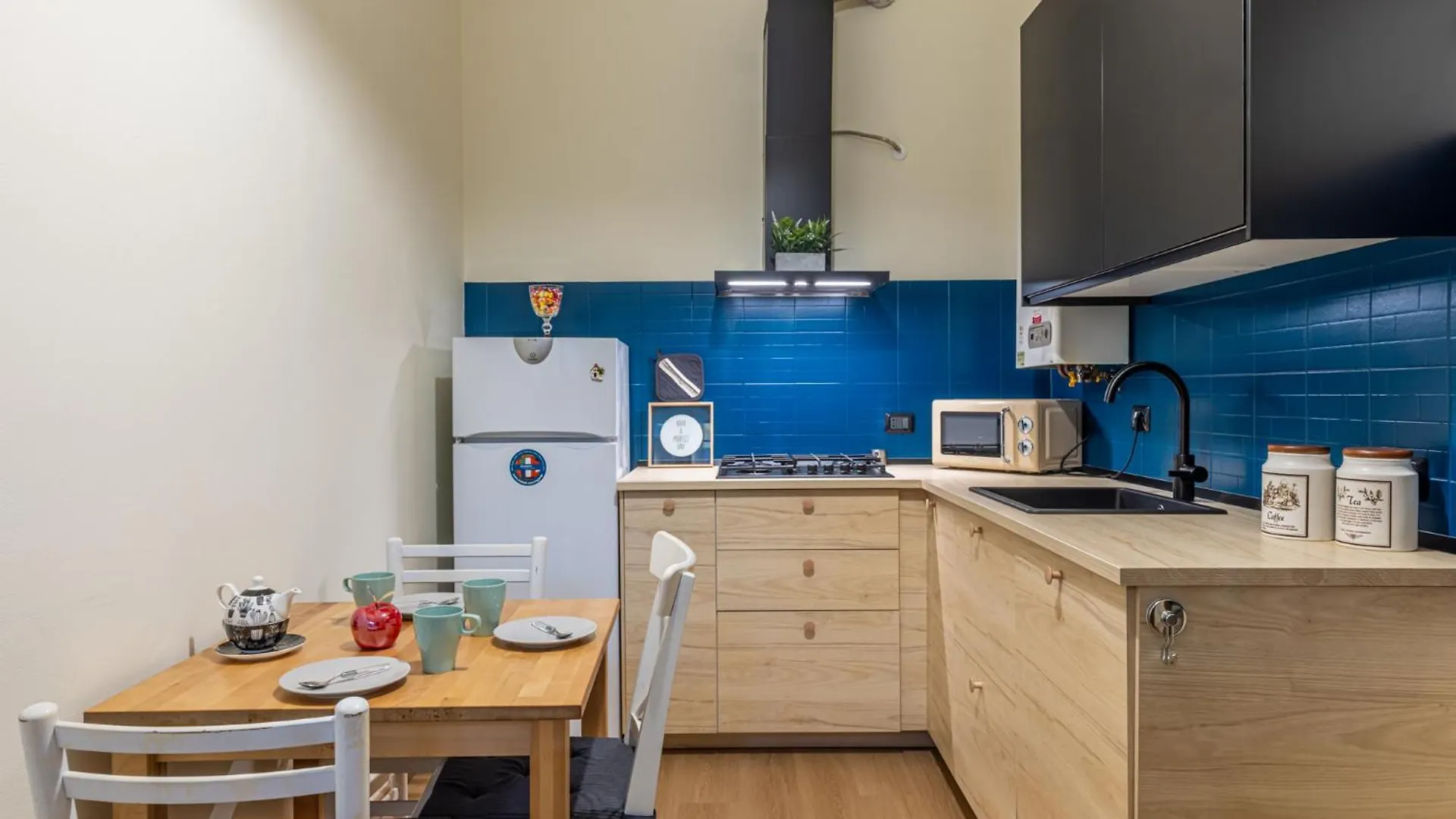 Certosa Charme 10 Minuti Da San Siro E Rho Fiera Apartment Milan Italy